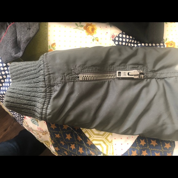 American Eagle winter bomber jacket - Picture 6 of 7